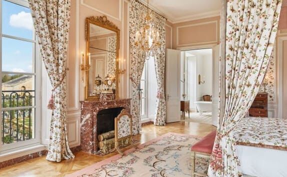 Trải nghiệm cuộc sống hoàng gia trong cung điện Versailles