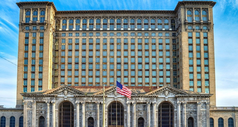 9 ga xe lửa bỏ hoang đẹp nhất thế giới