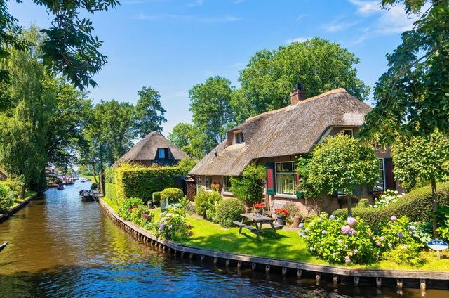 Giethoorn - ngôi làng cổ tích đẹp nhất thế giới ở Hà Lan