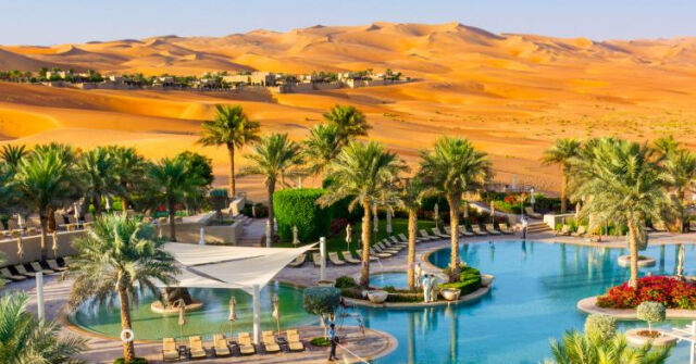 Du lịch đến những khu nghỉ dưỡng biệt lập siêu sang - phong cách "đi trốn" mùa dịch của giới thượng lưu