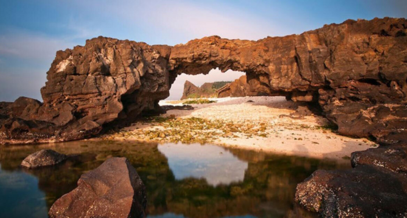 Cổng Tò Vò – Điểm check in không thể thiếu của các bạn trẻ khi đến Lý Sơn