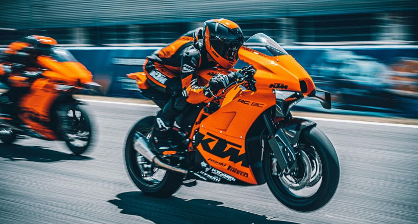 KTM trình làng mẫu RC 8C - Bản giới hạn cho đường đua