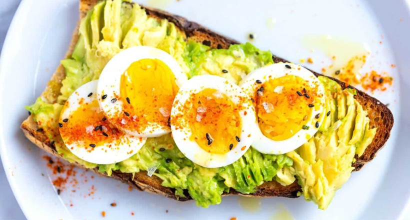 Bơ và trứng - Hai thực phẩm vàng giúp giảm cân, tăng vòng 3 được sao Việt ưa thích