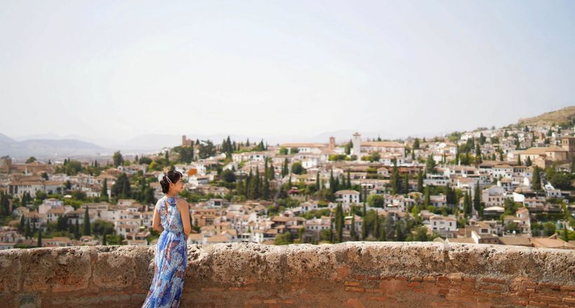 Nếu bạn chỉ đến thăm một thành phố ở Tây Ban Nha, đó phải là Granada