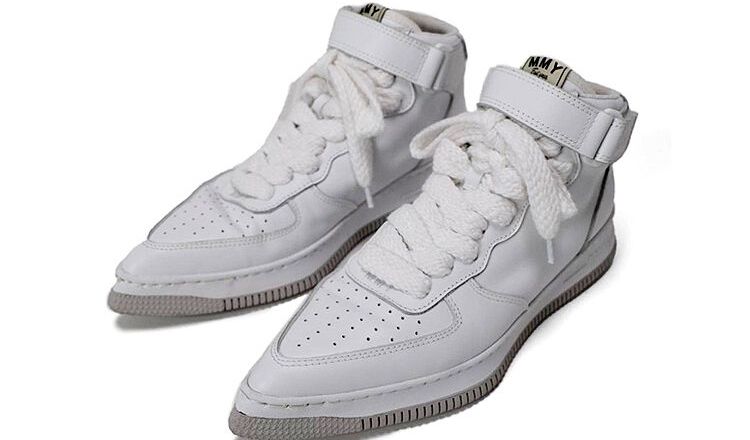 Giày Nike mũi nhọn gây tranh cãi vì thiết kế “quái dị”