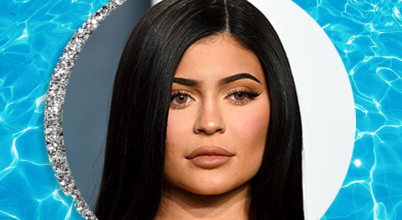 Kylie Jenner mở rộng kinh doanh sang lĩnh vực đồ bơi