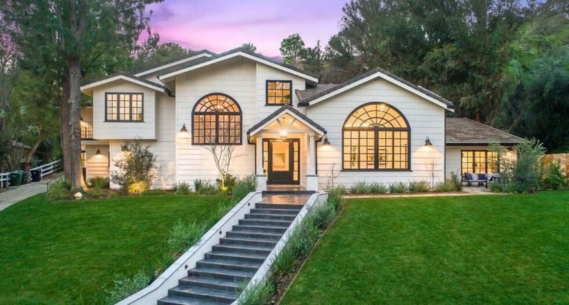Miley Cyrus rao bán biệt thự 7,2 triệu USD ở Hidden Hills