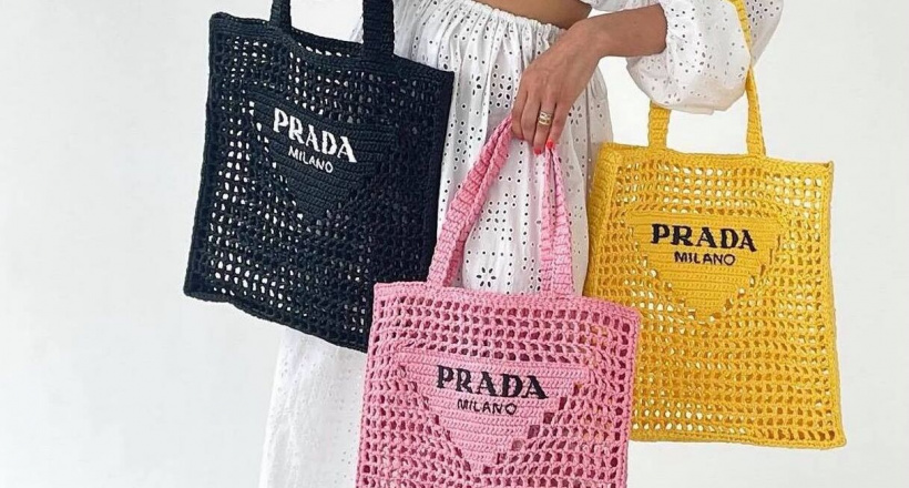 Túi Prada Raffia Tote Bag - Phụ kiện bền vững "gây bão" làng mốt