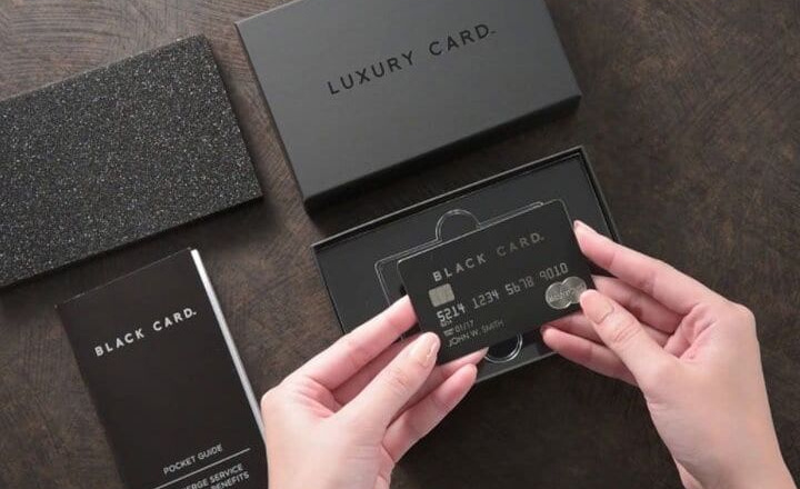 Những tấm thẻ đen quyền lực nhất thế giới