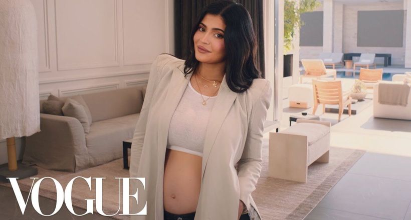 Kylie Jenner hé lộ biệt thự trong cuộc phỏng vấn “73 Questions” cùng Vogue
