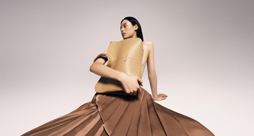 Dấu ấn Việt trong bộ sưu tập túi xách mới của NTK Cường Đàm