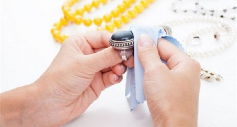 Bảo quản đồng hồ và trang sức đá quý theo tiêu chuẩn chuyên gia