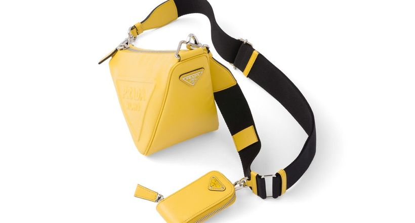 Prada giới thiệu dòng túi Triangle Bag mới nhất với 4 gam màu rực rỡ