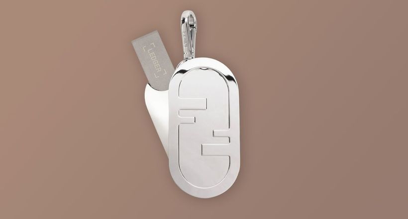 Fendi và Ledger hợp tác cho phụ kiện ví tiền điện tử