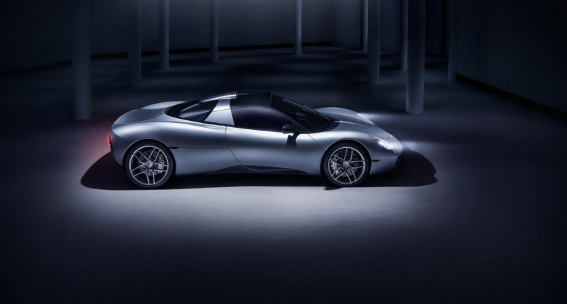 Gordon Murray Automotive ra mắt siêu xe T.33 trị giá 1,8 triệu USD với động cơ V12