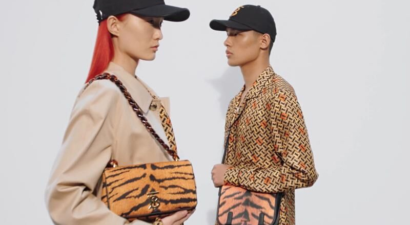 Burberry- BST Tết Nguyên Đán 2022: Lấy cảm hứng từ năm Nhâm Dần