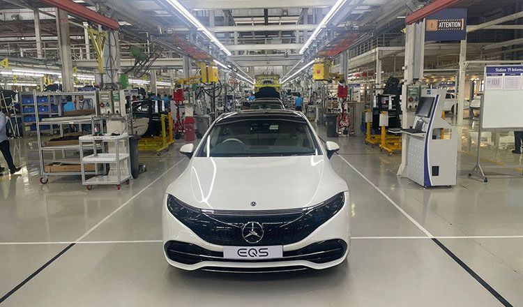 Mercedes-Benz EQS 580 4Matic đầu tiền xuất xưởng tại Ấn Độ