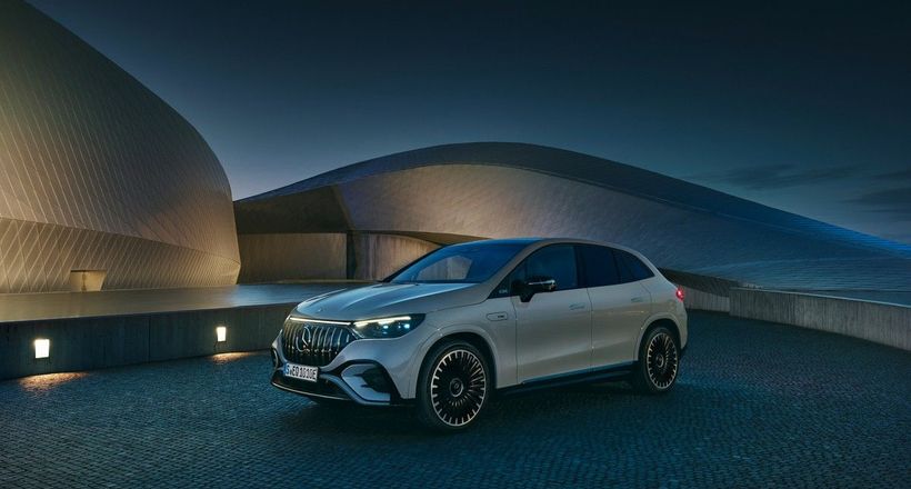 Mercedes- AMG ra mắt chiếc xe điện 4x4 đầu tiên của mình, SUV EQE