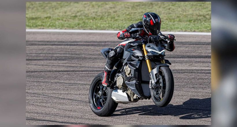 Sau Panigale V4, Ducati Streetfighter V4 2023 ra mắt với 3 phiên bản