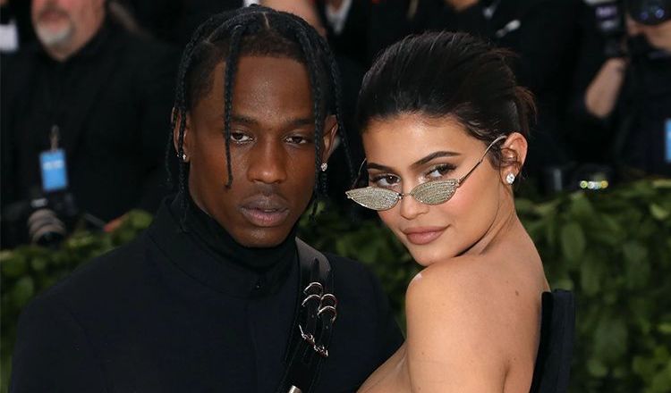 Kylie Jenner thấy hối hận vì đặt tên con là 'Sói' (Wolf)