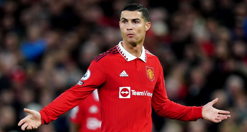 Ronaldo chấm dứt làm việc tại Manchester United và không nhận 19 triệu USD bồi thường hợp đồng