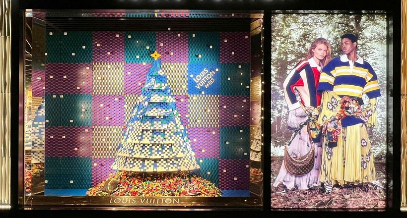 Louis Vuitton hợp tác với LEGO cho chiến dịch mùa lễ hội