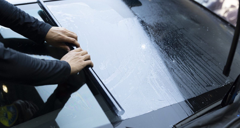 Dán phim cách nhiệt cho ô tô điện vào mua đông, nên hay không?