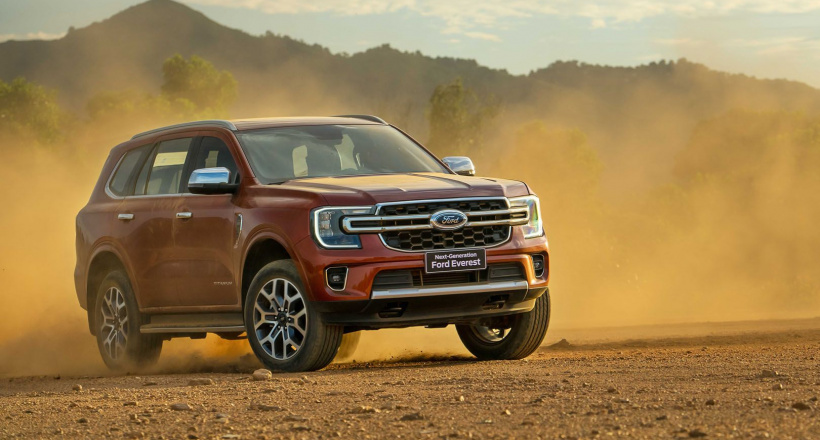 Ford Everest nâng cấp công nghệ an toàn cho bảnTitanium 4x2, giá tăng nhẹ
