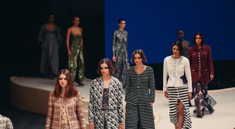 Tuần lễ thời trang Paris show "Haute Couture Xuân/Hè 2022" mãn nhãn!