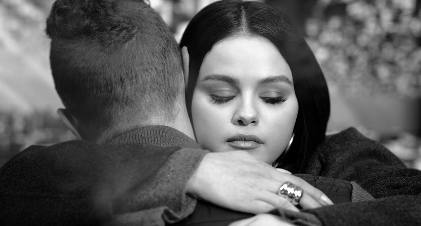 Coldplay X Selena Gomez - Let Somebody Go: Yêu thương là cho đi