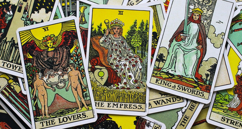 Meta và Tiktok phản hồi lại tin đồn kiểm duyệt nội dung bói bài và chiêm tinh học