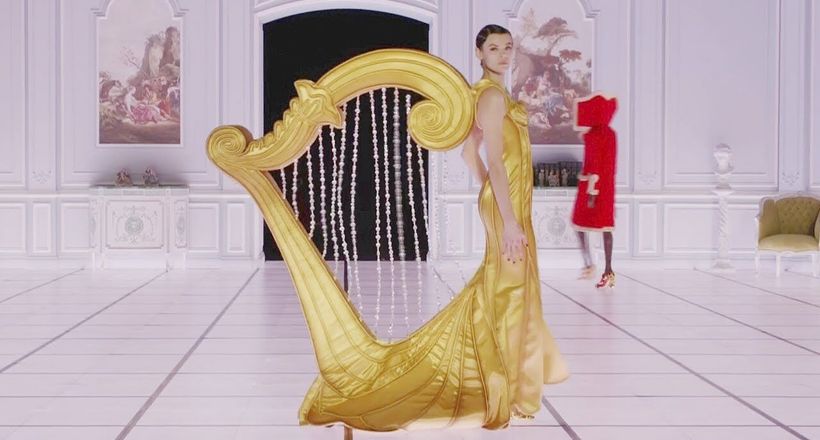 Moschino Thu Đông 2022 - Tôn vinh tài năng sáng tạo của Jeremy Scott