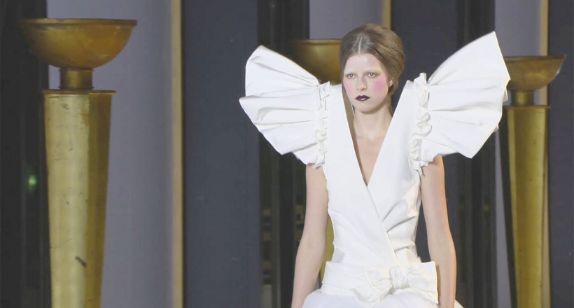 Victor & Rolf Haute Couture Xuân Hè 2022: Thế giới của ma cà rồng