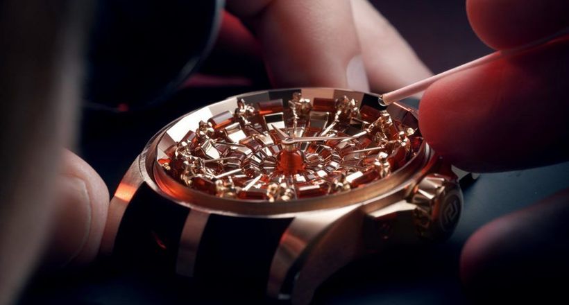Roger Dubuis: Mang đến một định nghĩa mới cho những "chiếc máy thời gian"