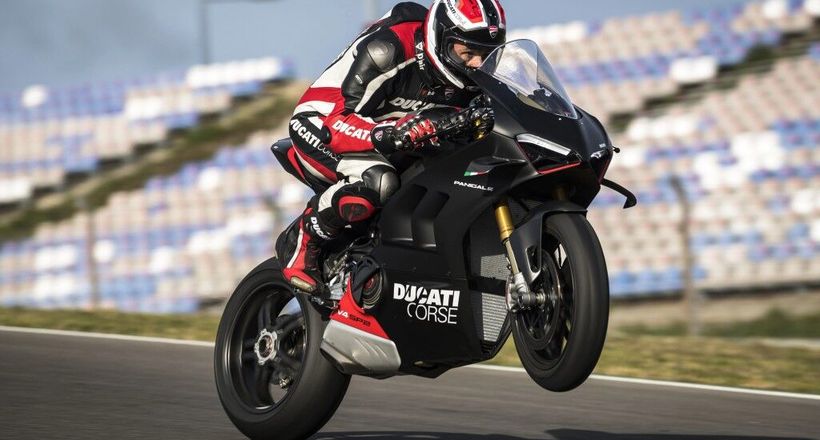 Ducati Panigale V4 SP2 mạnh tới 228 mã lực, giá từ 39.500 USD