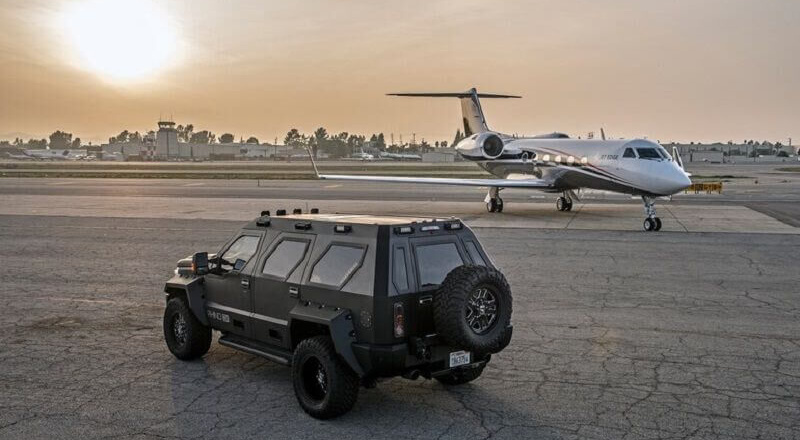 Siêu SUV "Batman" USSV Rhino GX xuất hiện cùng nam rapper Quavo