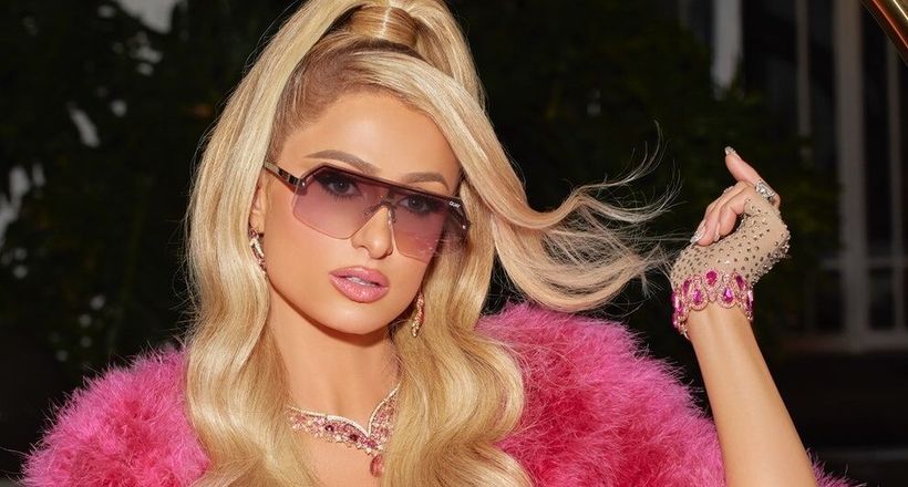 Paris Hilton - Biểu tượng thời trang Y2K