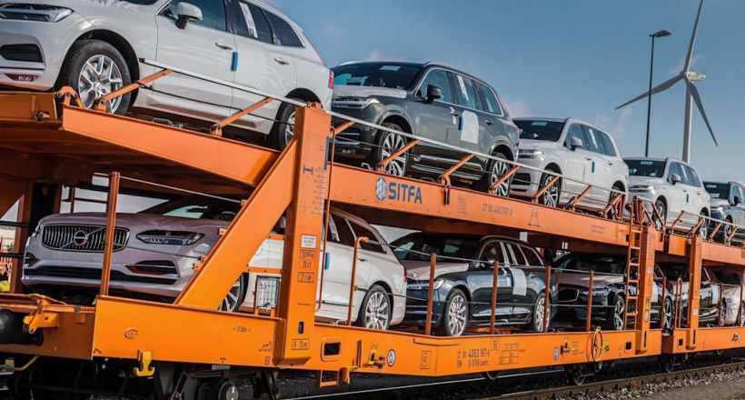 Jaguar Land Rover và BMW  tuyên bố tạm ngừng giao hàng cho thị trường Nga