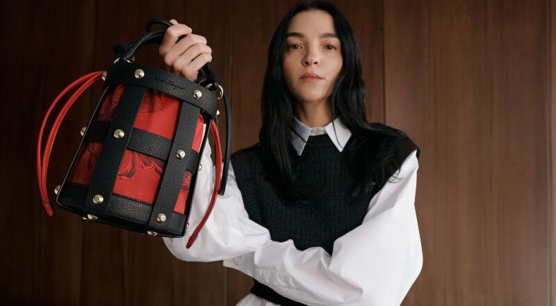 Ferragamo Cage - Mẫu túi đại diện cho mùa Xuân Hè 2022 này!