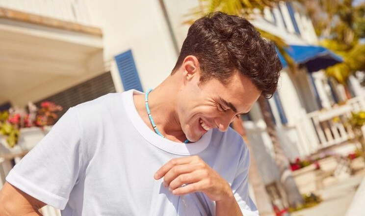 Darren Barnet trở thành nam đại sứ thương hiệu đầu tiên của Victoria’s Secret