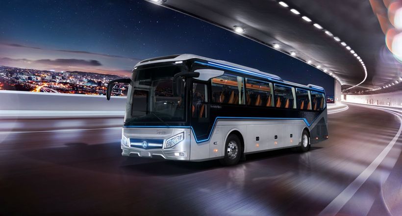 THACO AUTO giới thiệu mẫu xe bus cao cấp Mercedes-Benz
