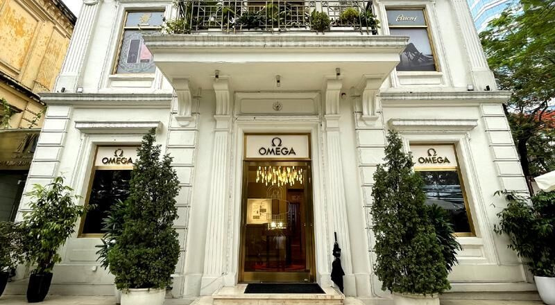 Bên trong Omega Boutique chính hãng đầu tiên tại Hà Nội