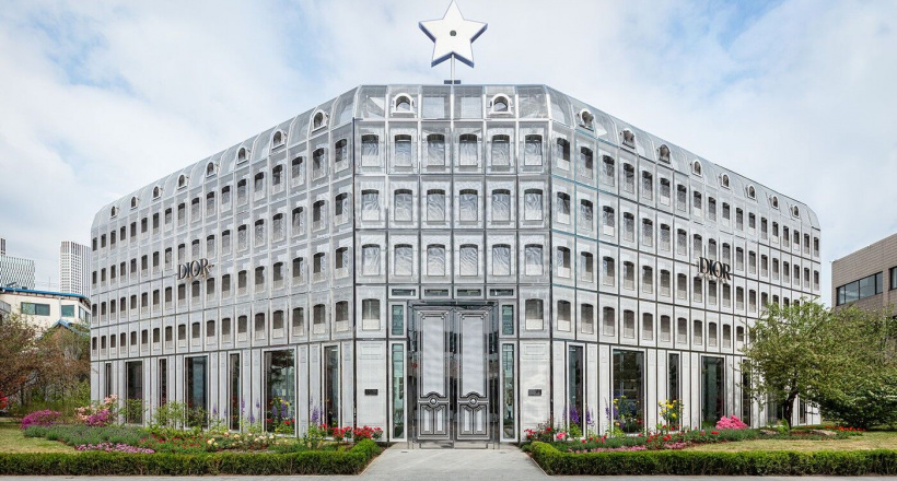 Khám phá bên trong cửa hàng mới của Dior ở Seoul