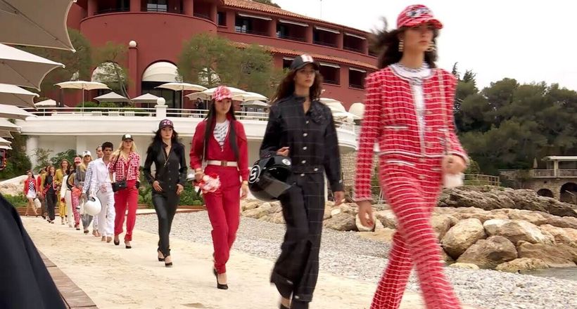 The Film of the CHANEL Cruise 2022/23 Show: Những quý cô thanh lịch