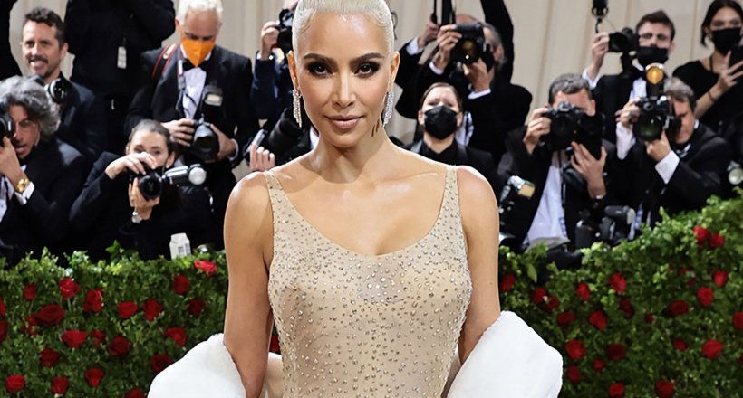 Kim Kardashian làm hỏng chiếc váy của Marilyn Monroe khi dự Met Gala?