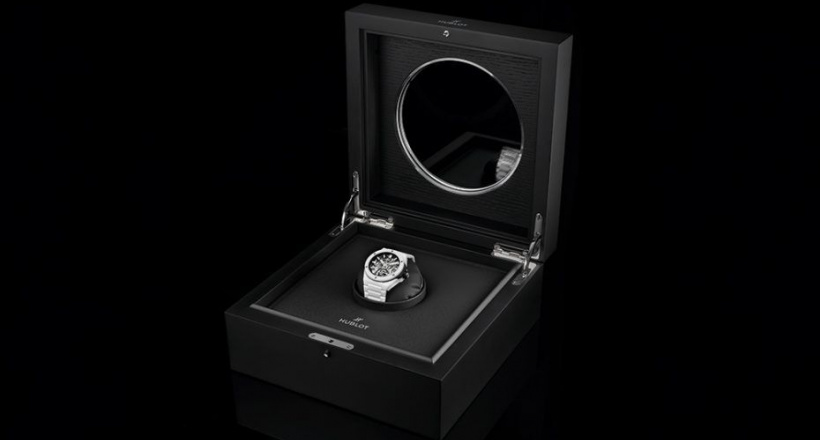 Hublot - Đồng hồ điểm ảnh với vỏ bằng gốm hiệu suất cao