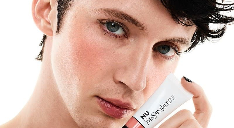 YSL Beauty xướng danh Troye Sivan trong vai trò đại sứ thương hiệu tại Hoa Kỳ