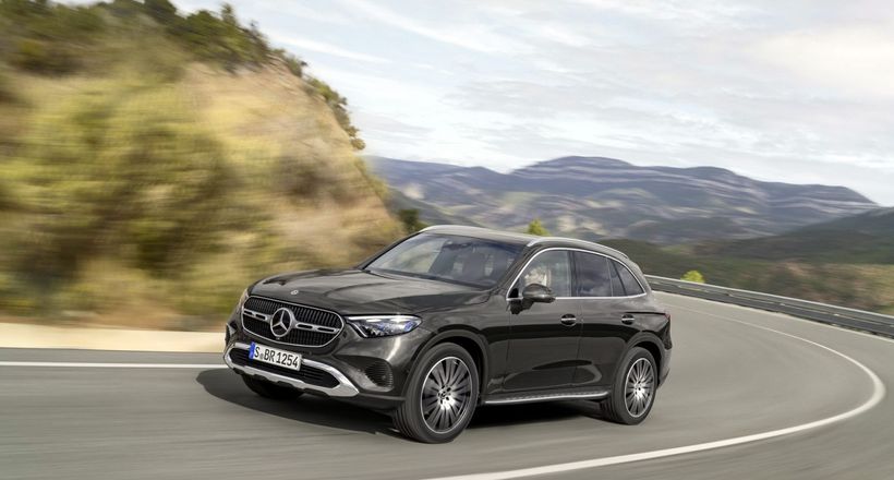 Chi tiết động cơ Mercedes-Benz GLC 2023, mạnh nhất 381 mã lực