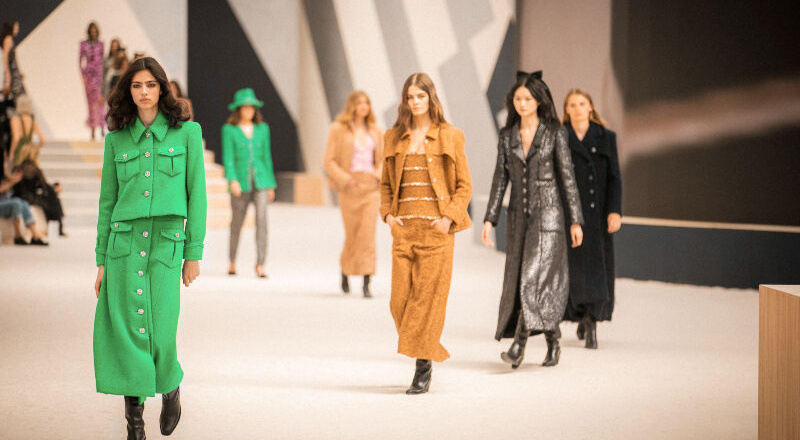 BST Haute Couture của nhà mốt CHANEL - Sang trọng theo cách tối giản