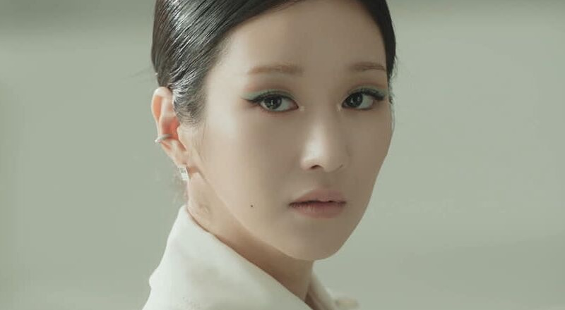 Học ngay phong cách make up ấn tượng từ “Thiên nga bóng đêm” (Eve)